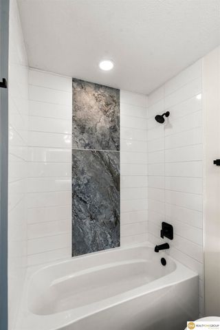 4732 Manchester Drive, Omaha, NE 68152