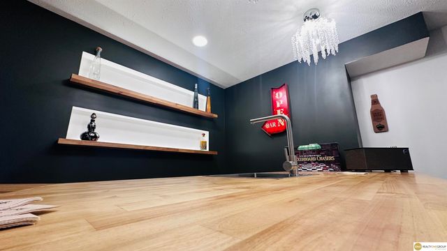 4732 Manchester Drive, Omaha, NE 68152