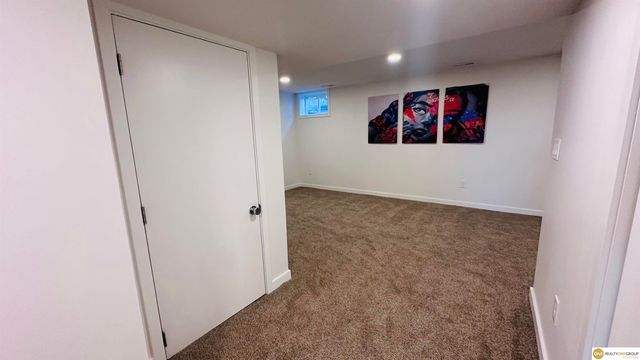 4732 Manchester Drive, Omaha, NE 68152