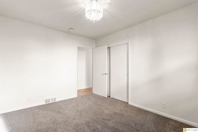 4732 Manchester Drive, Omaha, NE 68152