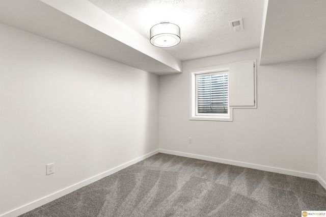 4732 Manchester Drive, Omaha, NE 68152