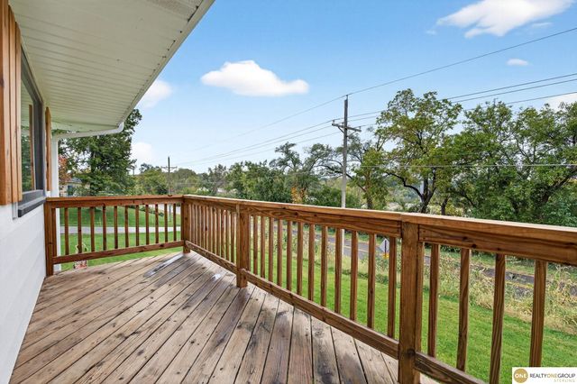 4732 Manchester Drive, Omaha, NE 68152