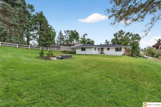 4732 Manchester Drive, Omaha, NE 68152