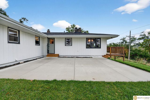 4732 Manchester Drive, Omaha, NE 68152