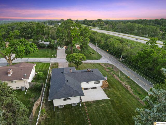 4732 Manchester Drive, Omaha, NE 68152