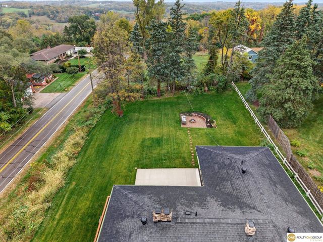 4732 Manchester Drive, Omaha, NE 68152