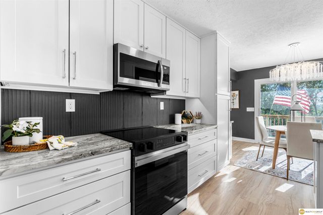 4732 Manchester Drive, Omaha, NE 68152