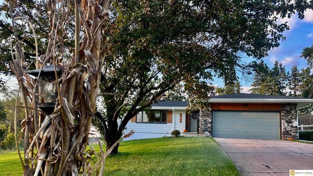 4732 Manchester Drive, Omaha, NE 68152