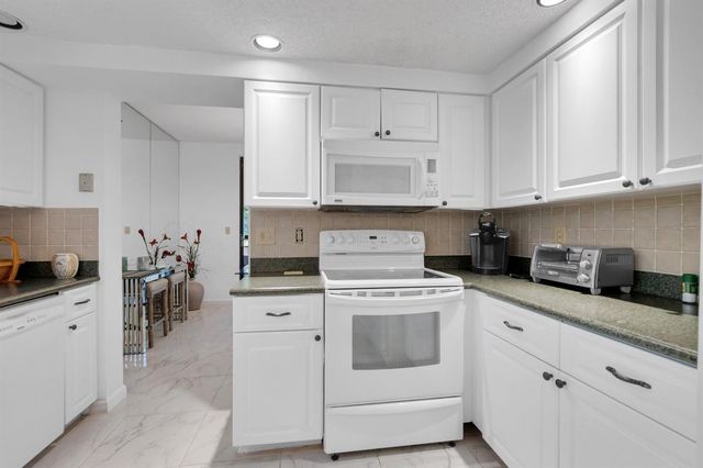 7940 La Mirada Drive, Boca Raton, FL 33433