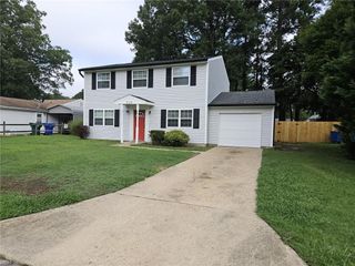 525 Ashwood DR, Newport News, VA 23602
