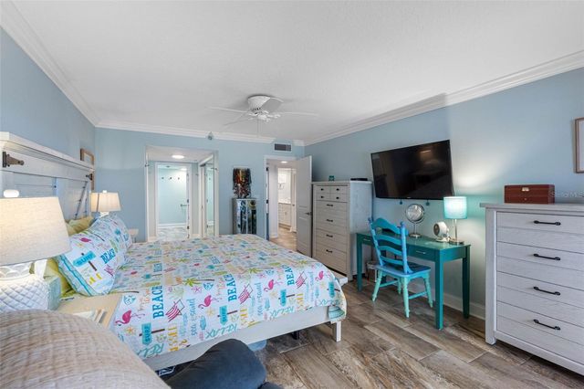 1480 GULF BOULEVARD 204, Clearwater Beach, FL 33767