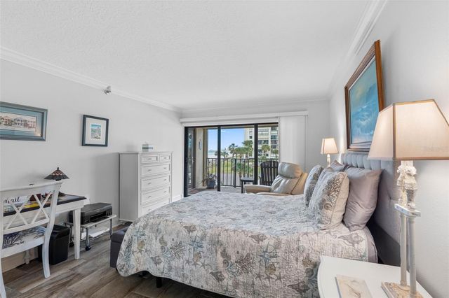 1480 GULF BOULEVARD 204, Clearwater Beach, FL 33767