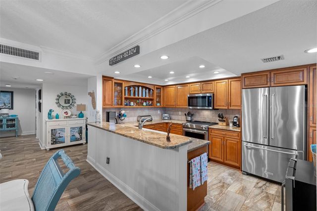 1480 GULF BOULEVARD 204, Clearwater Beach, FL 33767