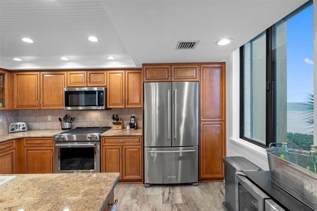 1480 GULF BOULEVARD 204, Clearwater Beach, FL 33767