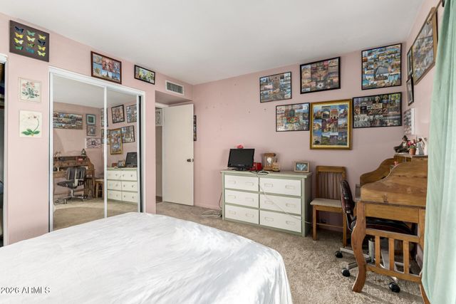 1709 E FRIER Drive, Phoenix, AZ 85020