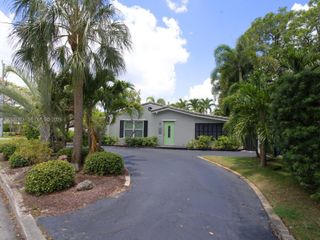 1701 NE 16th Ave ., Fort Lauderdale, FL 33305