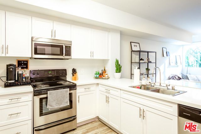 12655 Bluff Creek Drive 118, Los Angeles, CA 90094