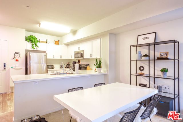 12655 Bluff Creek Drive 118, Los Angeles, CA 90094