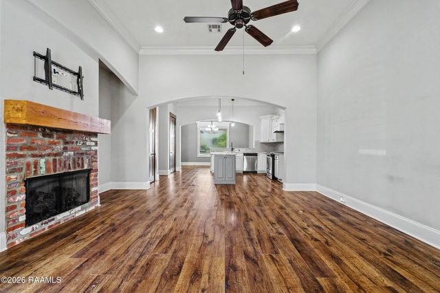 223 Santander Drive, Youngsville, LA 70592