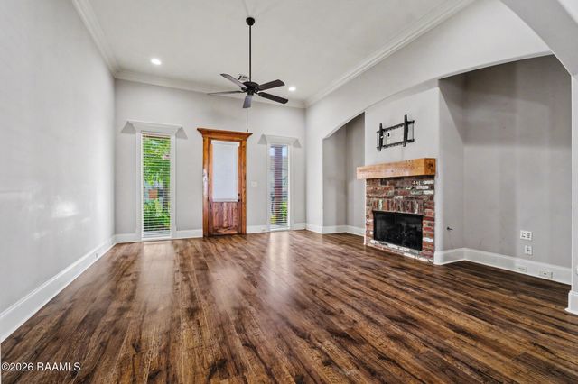 223 Santander Drive, Youngsville, LA 70592