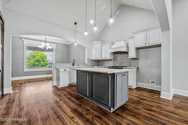223 Santander Drive, Youngsville, LA 70592