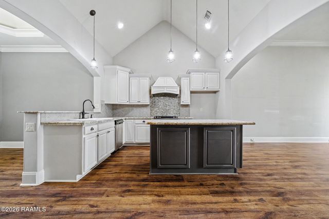 223 Santander Drive, Youngsville, LA 70592