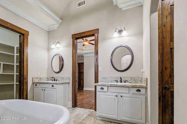 223 Santander Drive, Youngsville, LA 70592