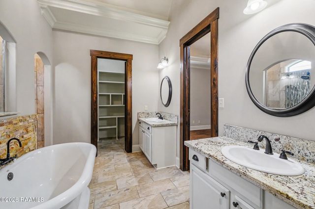 223 Santander Drive, Youngsville, LA 70592