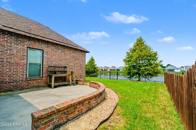 223 Santander Drive, Youngsville, LA 70592