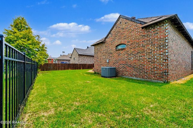 223 Santander Drive, Youngsville, LA 70592