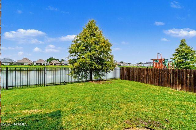 223 Santander Drive, Youngsville, LA 70592