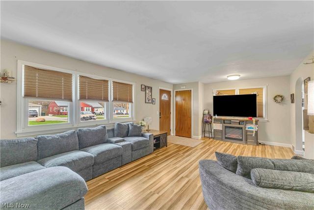 10273 E River Road, Elyria, OH 44035