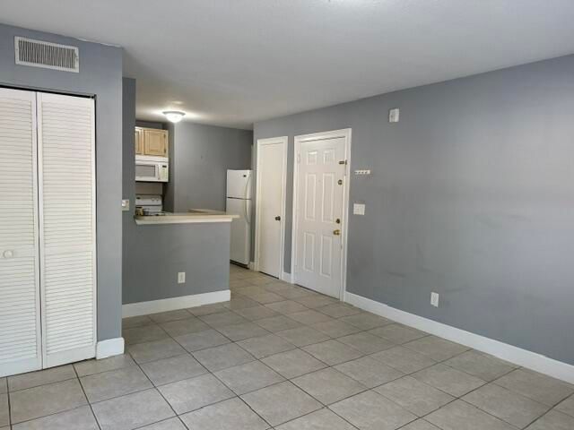 1865 Palm Cove Boulevard 9-106, Delray Beach, FL 33445