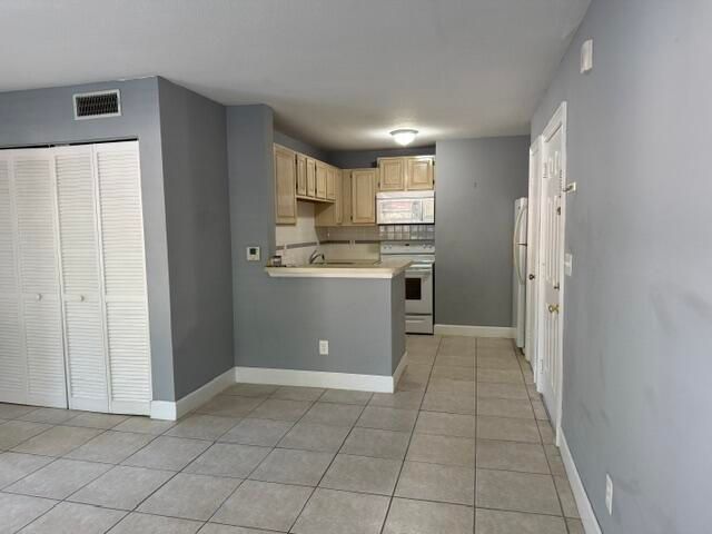 1865 Palm Cove Boulevard 9-106, Delray Beach, FL 33445