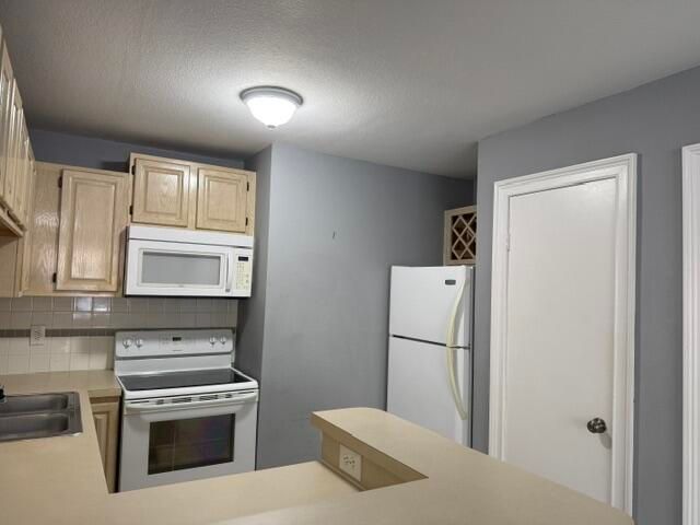 1865 Palm Cove Boulevard 9-106, Delray Beach, FL 33445