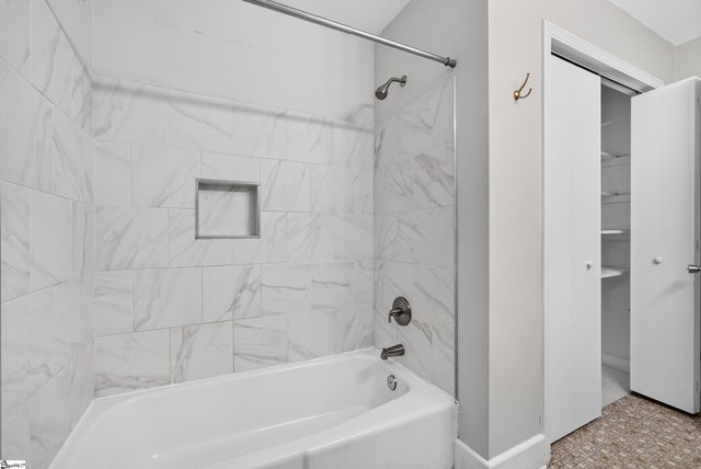 200 Creighton Drive, Taylors, SC 29687