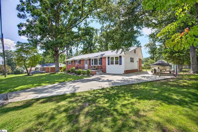 200 Creighton Drive, Taylors, SC 29687