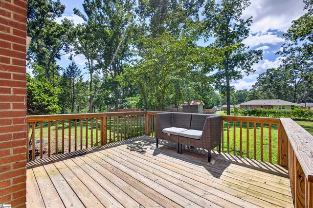 200 Creighton Drive, Taylors, SC 29687
