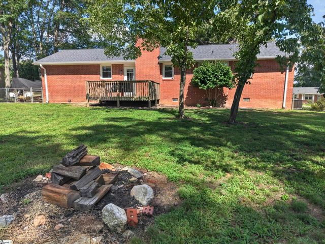 200 Creighton Drive, Taylors, SC 29687