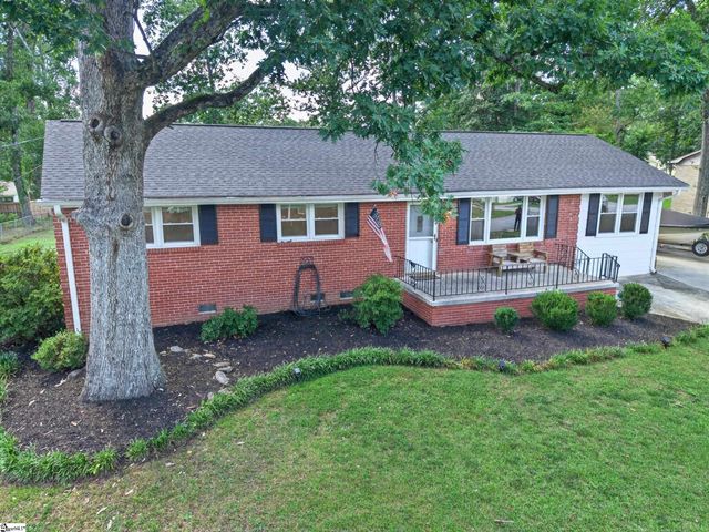 200 Creighton Drive, Taylors, SC 29687