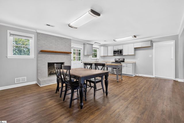 200 Creighton Drive, Taylors, SC 29687