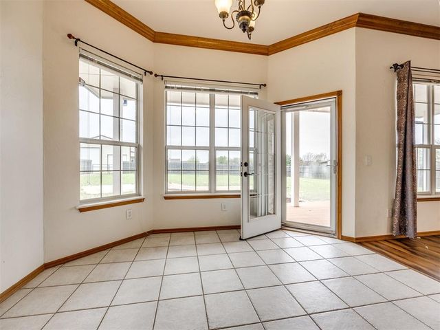 909 Whispering Creek Court, Piedmont, OK 73078