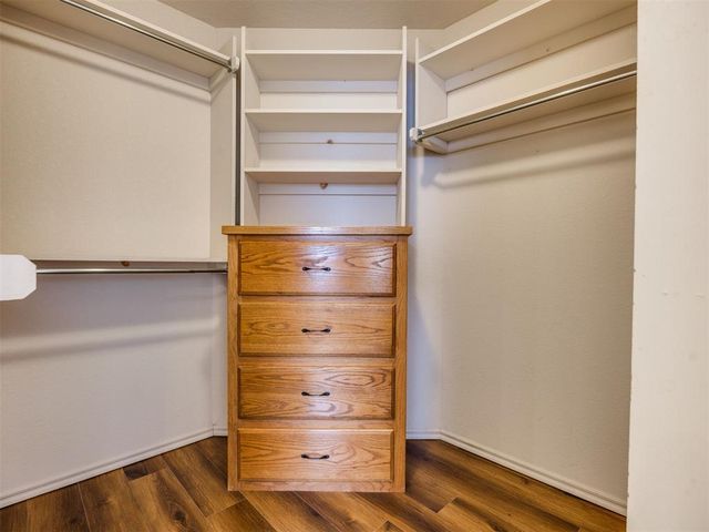 909 Whispering Creek Court, Piedmont, OK 73078