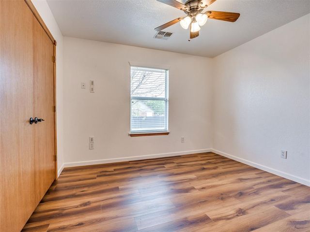 909 Whispering Creek Court, Piedmont, OK 73078