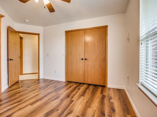 909 Whispering Creek Court, Piedmont, OK 73078