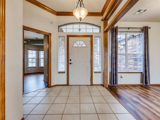 909 Whispering Creek Court, Piedmont, OK 73078