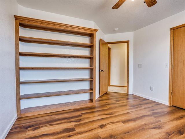 909 Whispering Creek Court, Piedmont, OK 73078