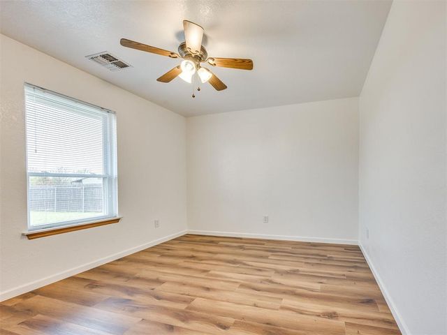 909 Whispering Creek Court, Piedmont, OK 73078