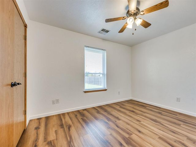 909 Whispering Creek Court, Piedmont, OK 73078