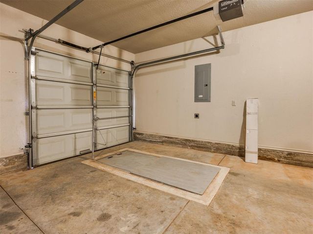 909 Whispering Creek Court, Piedmont, OK 73078